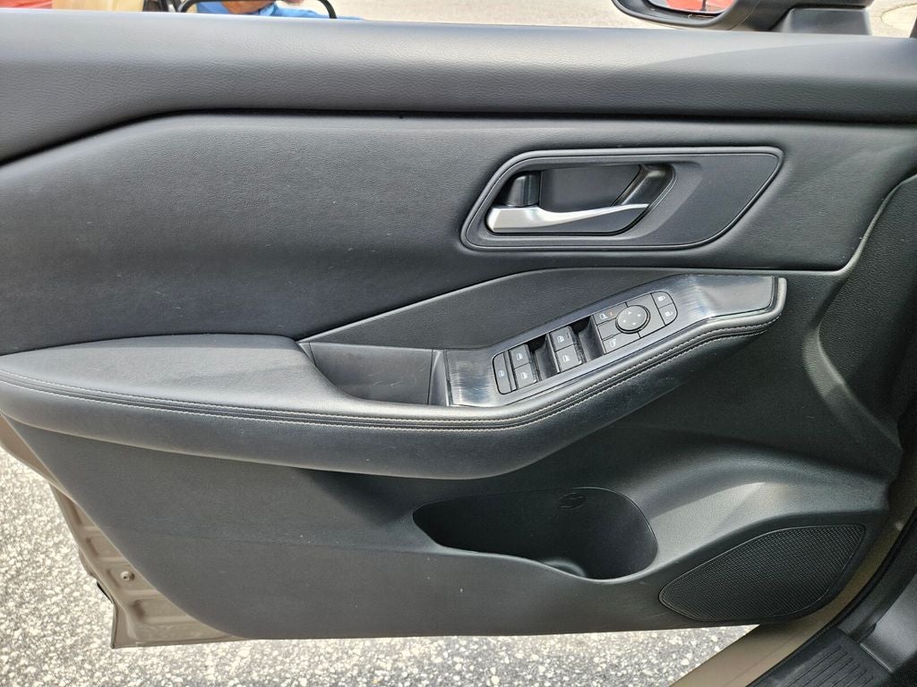 2025 Nissan Rogue SV FWD