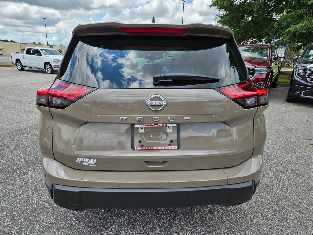 2025 Nissan Rogue SV FWD