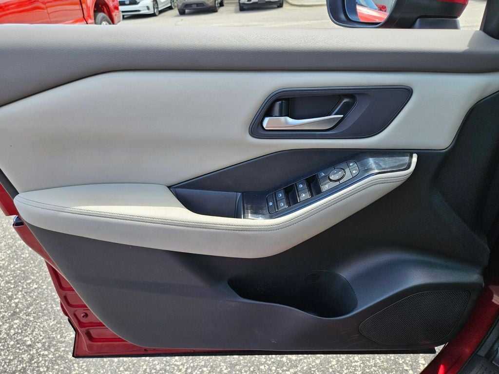 2025 Nissan Rogue SV FWD