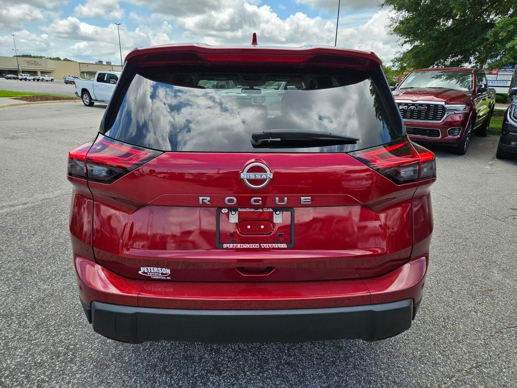 2025 Nissan Rogue SV FWD