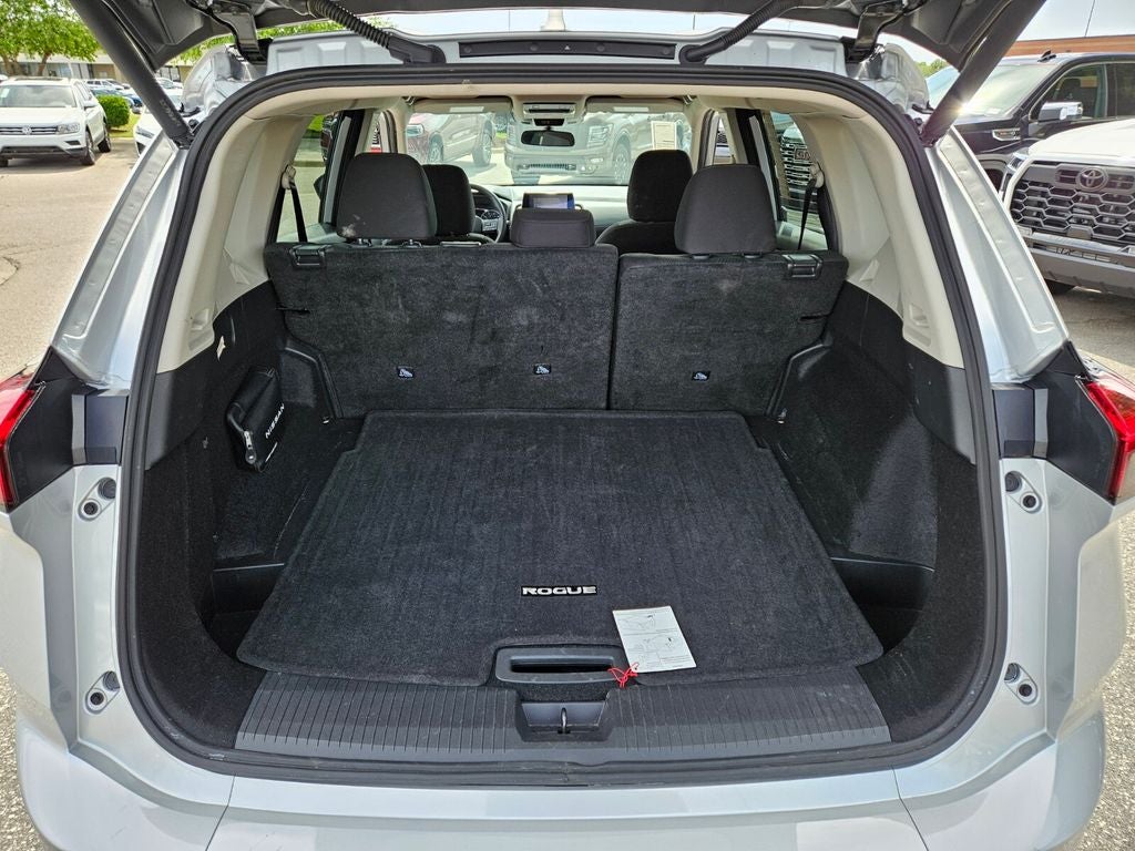 2025 Nissan Rogue SV FWD