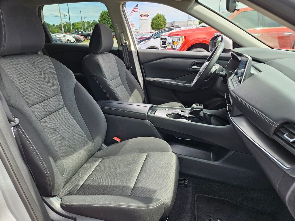 2025 Nissan Rogue SV FWD