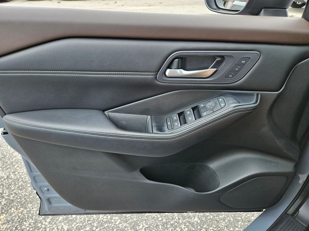 2023 Nissan Rogue SL FWD