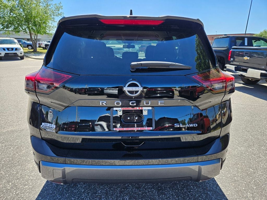 2026 Nissan Rogue SL