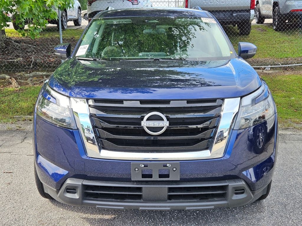 2025 Nissan Pathfinder SV FWD