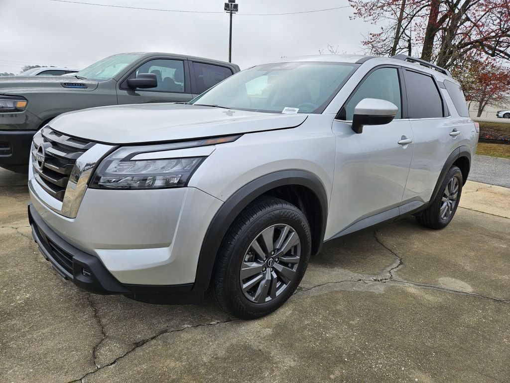 2025 Nissan Pathfinder SV 4WD
