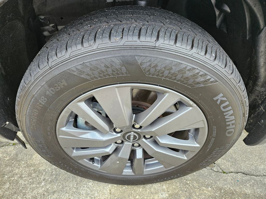 2025 Nissan Pathfinder SV 4WD