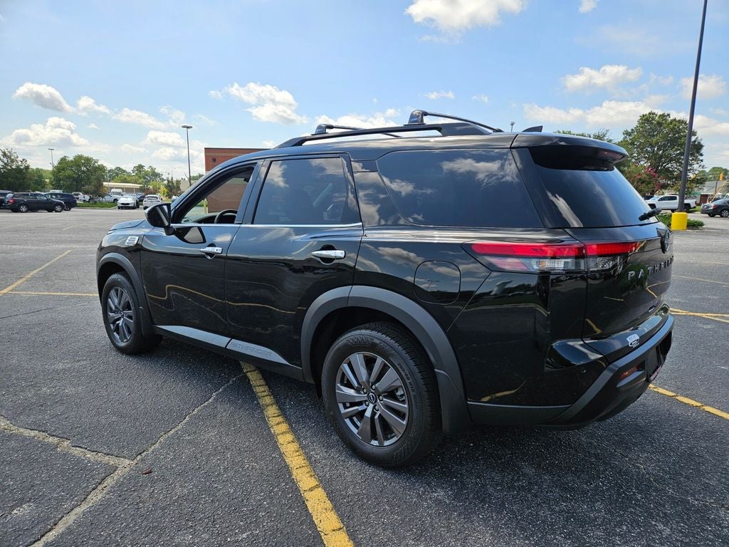 2026 Nissan Pathfinder SV