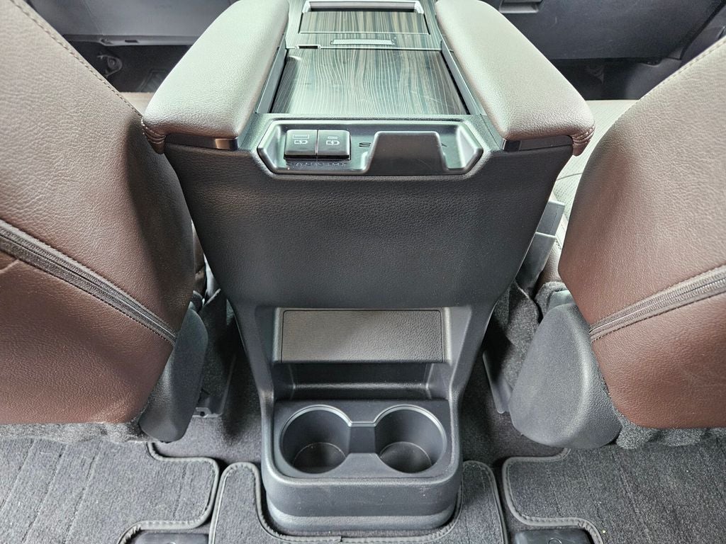 2023 Toyota Sienna Platinum