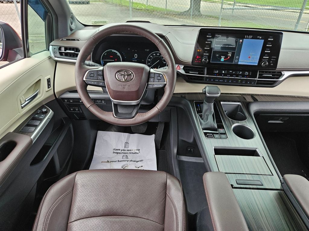 2023 Toyota Sienna Platinum