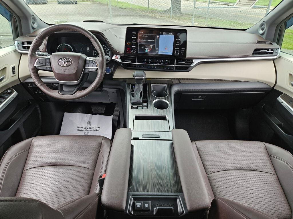 2023 Toyota Sienna Platinum