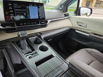 2023 Toyota Sienna Platinum