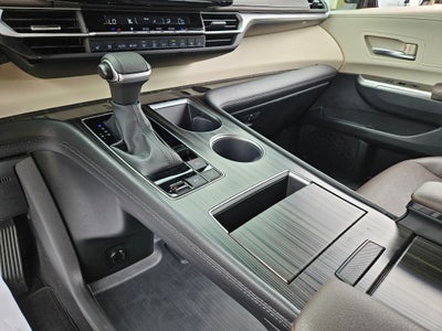 2023 Toyota Sienna Platinum