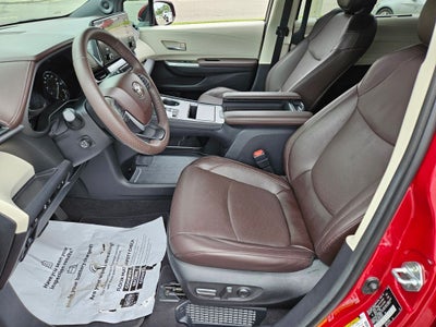 2023 Toyota Sienna Platinum