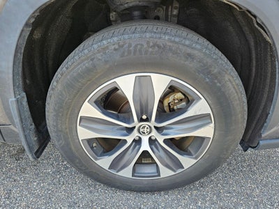2024 Toyota Highlander Hybrid XLE
