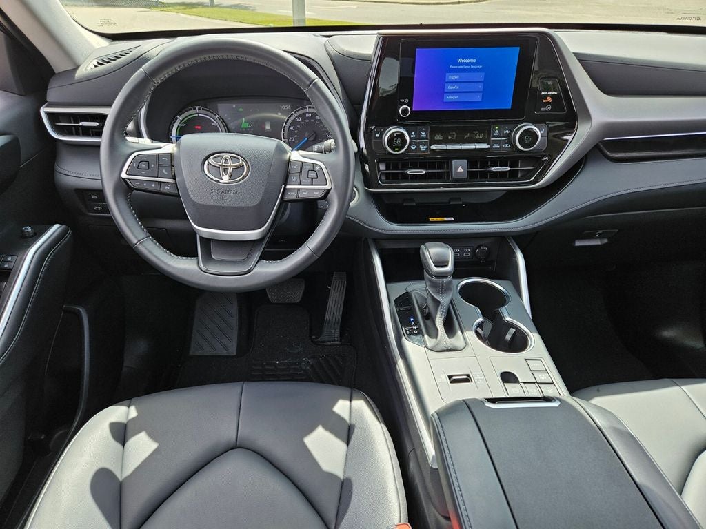 2025 Toyota Highlander Hybrid XLE