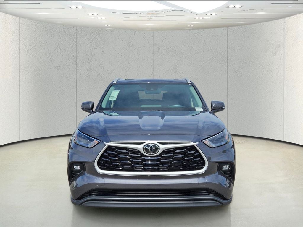 2025 Toyota Highlander Hybrid XLE