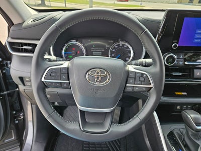 2025 Toyota Highlander Hybrid XLE