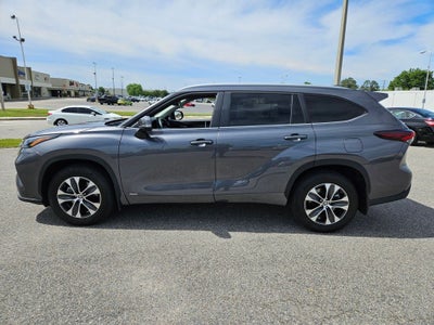 2025 Toyota Highlander Hybrid XLE