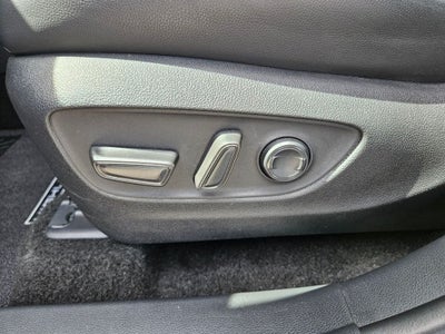 2025 Toyota Highlander Hybrid XLE