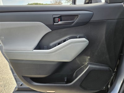 2023 Toyota Highlander Platinum