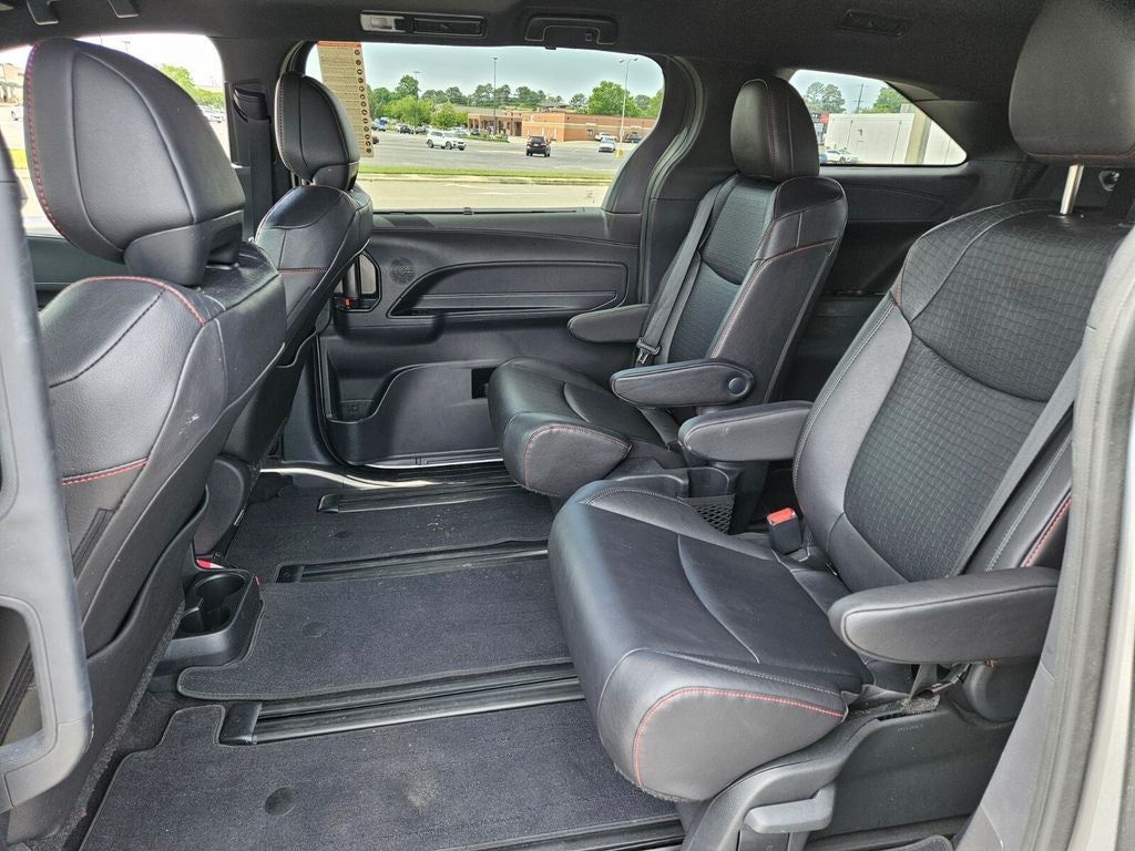 2025 Toyota Sienna XSE