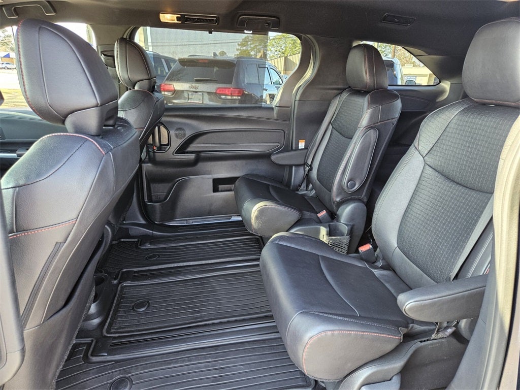 2025 Toyota Sienna XSE