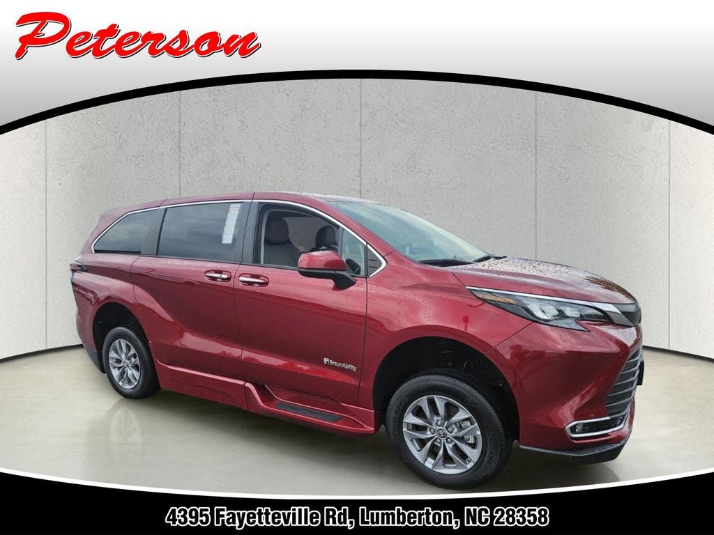 2024 Toyota Sienna XLE