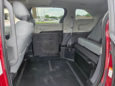 2024 Toyota Sienna XLE