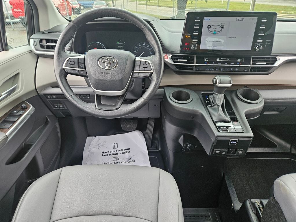 2024 Toyota Sienna XLE