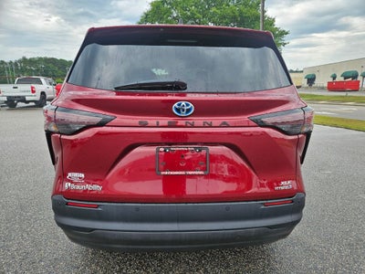 2024 Toyota Sienna XLE