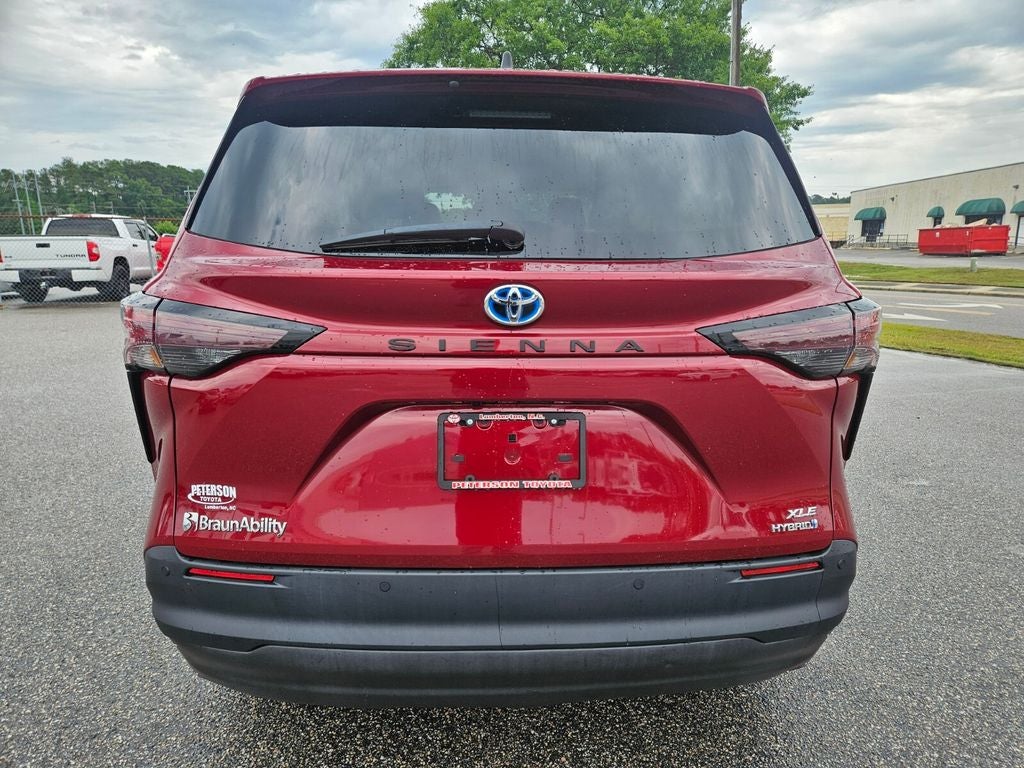 2024 Toyota Sienna XLE