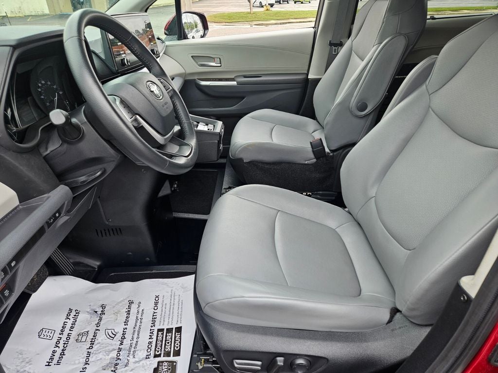 2024 Toyota Sienna XLE
