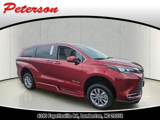 2024 Toyota Sienna XLE
