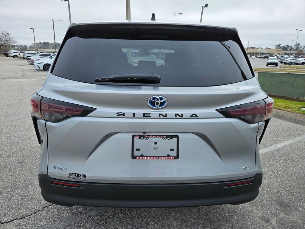 2025 Toyota Sienna XLE