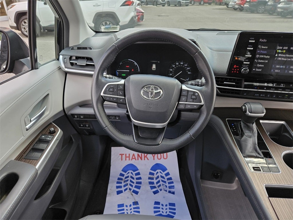 2021 Toyota Sienna XLE