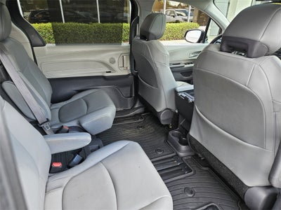2021 Toyota Sienna XLE