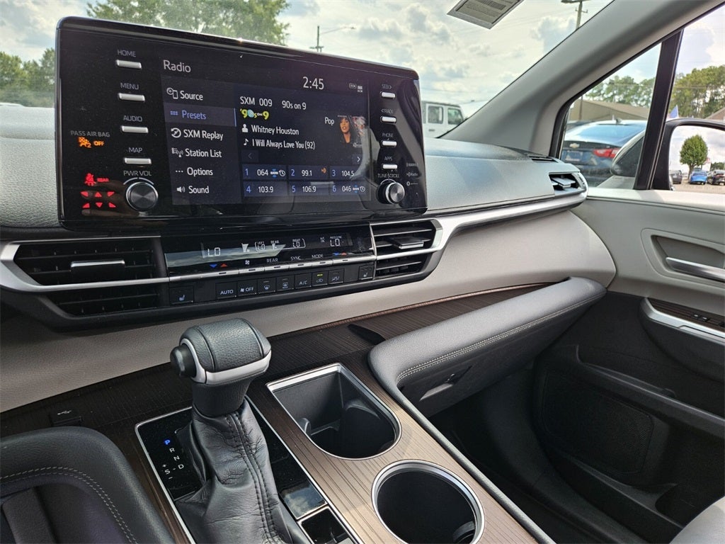 2021 Toyota Sienna XLE