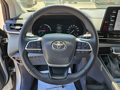 2022 Toyota Sienna XLE