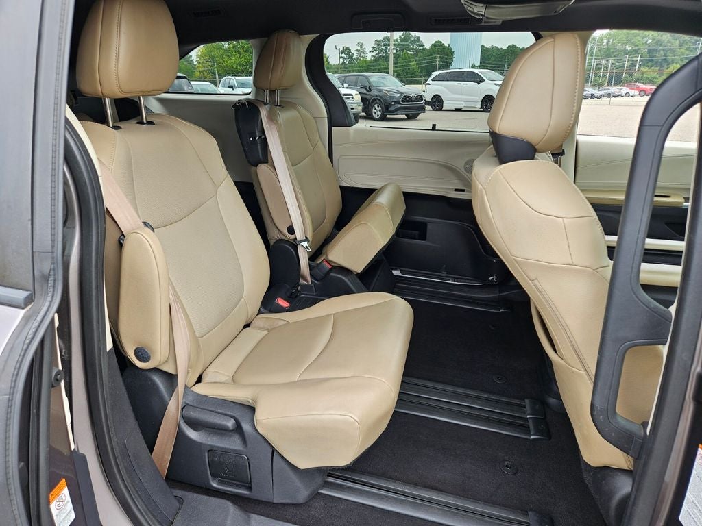 2021 Toyota Sienna XLE