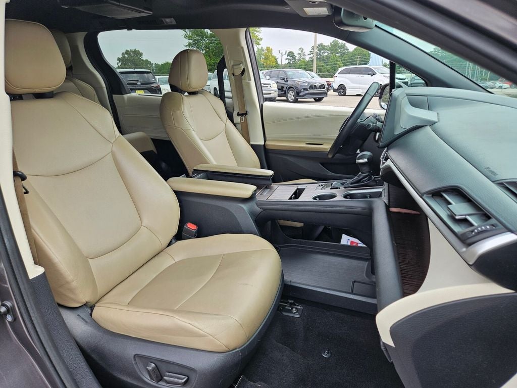 2021 Toyota Sienna XLE