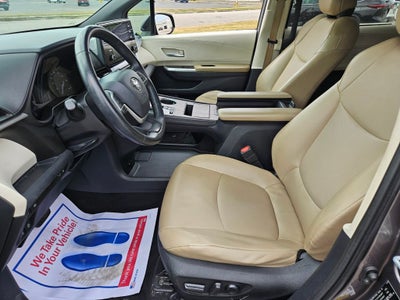 2021 Toyota Sienna XLE