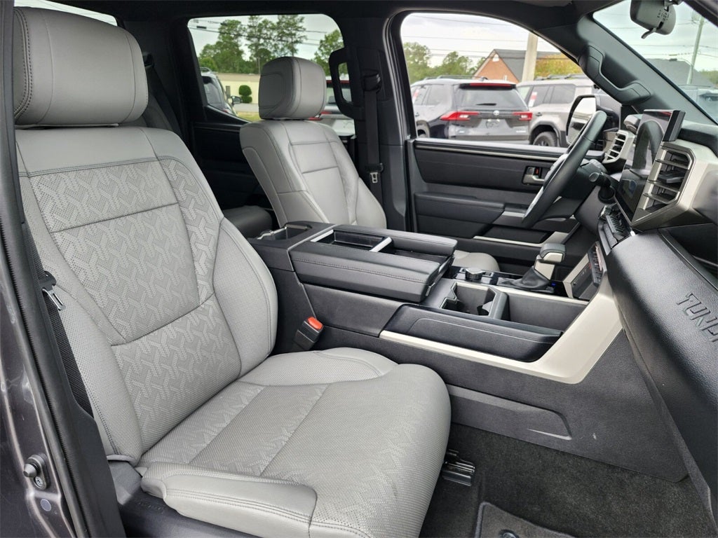 2025 Toyota Tundra SR5 4WD