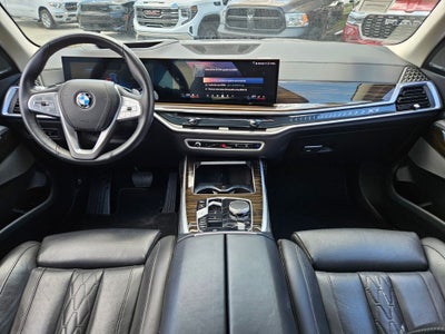 2025 BMW X7 xDrive40i