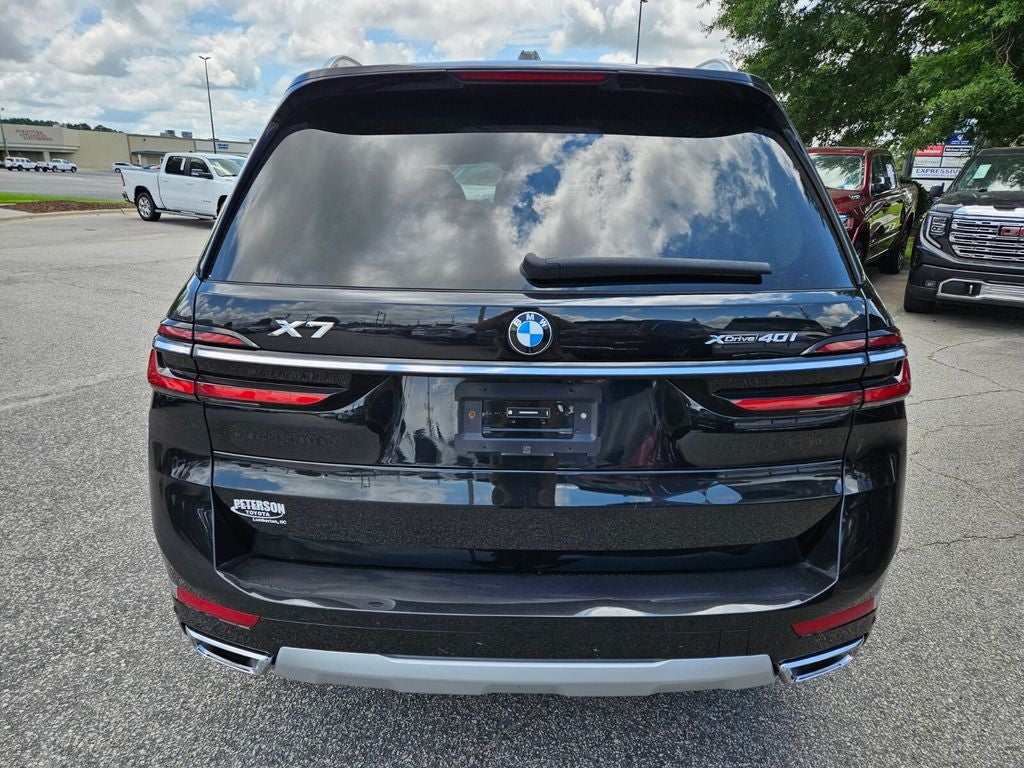 2025 BMW X7 xDrive40i
