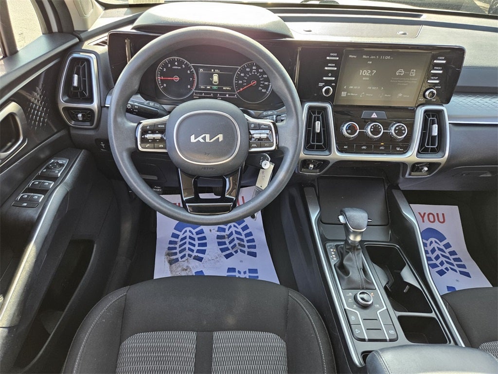 2022 Kia Sorento LX