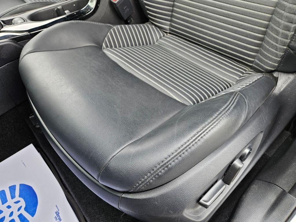 2025 Toyota Corolla Cross Hybrid Base