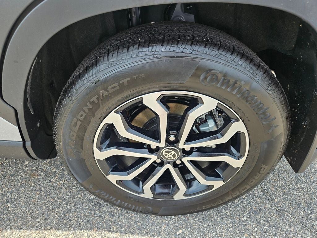 2026 Toyota Corolla Cross Hybrid SE