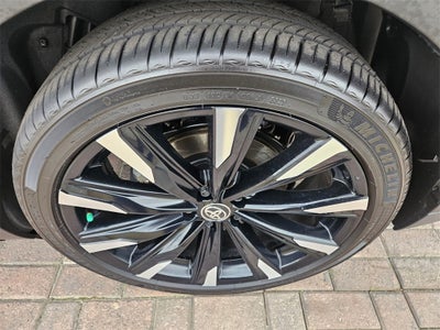 2024 Toyota Crown Platinum