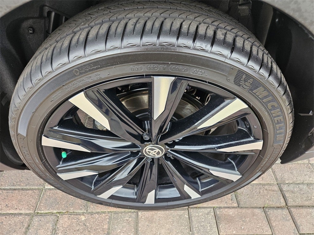 2024 Toyota Crown Platinum